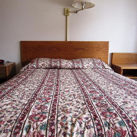 ווסט ילוסטון Travelers Lodge מראה חיצוני תמונה