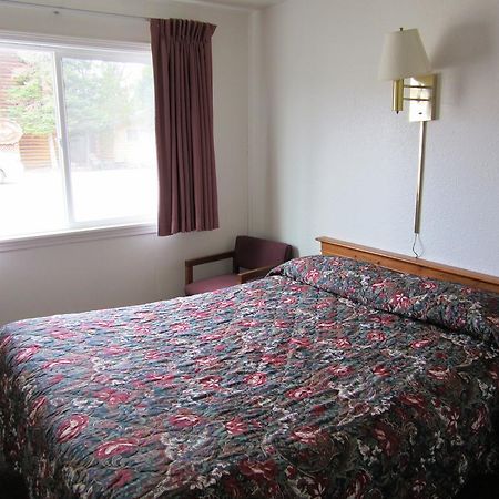 ווסט ילוסטון Travelers Lodge מראה חיצוני תמונה
