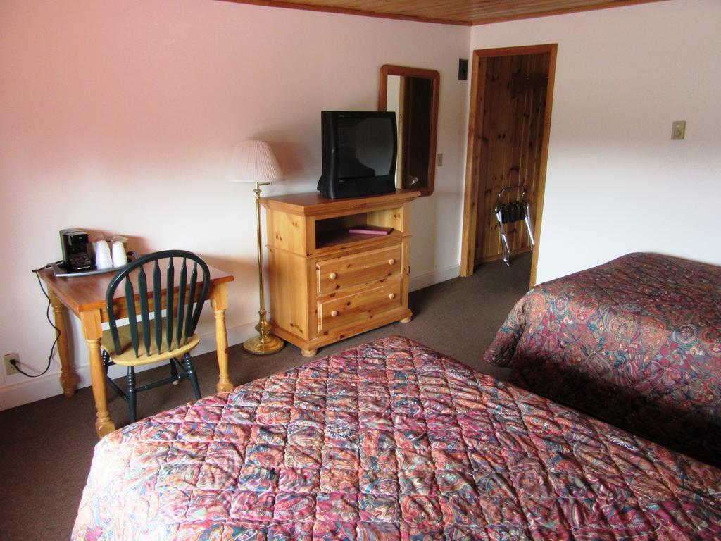 ווסט ילוסטון Travelers Lodge חדר תמונה