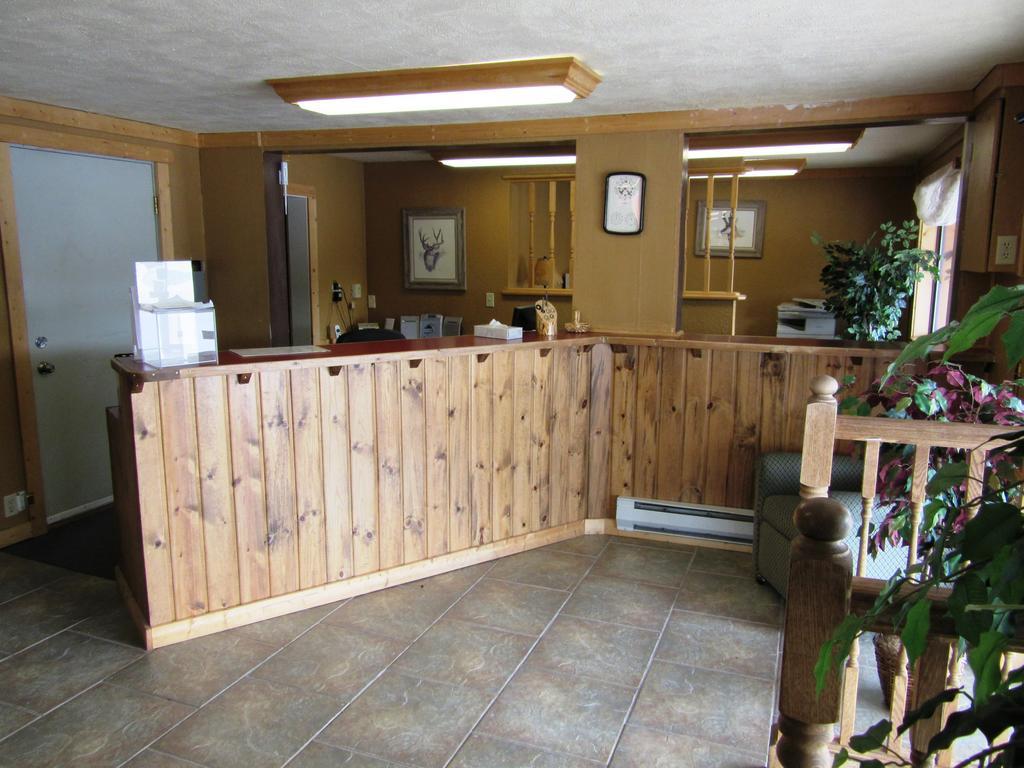 ווסט ילוסטון Travelers Lodge מראה חיצוני תמונה